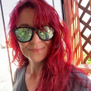 Meet your Posher, Amy